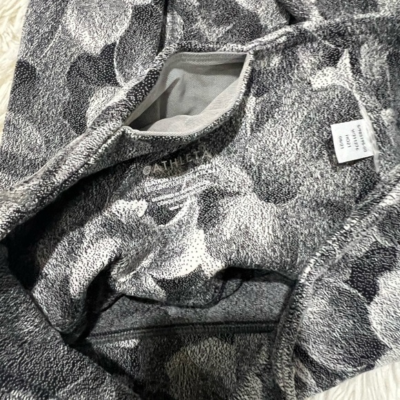 ATHLETA Elation Textured Tight - size XS - Picture 6 of 7